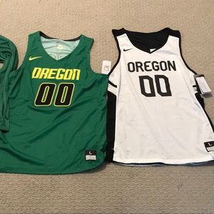Nike Oregon Ducks basketball jerseys, dri-fit Men’s Large, NWT, 3 items